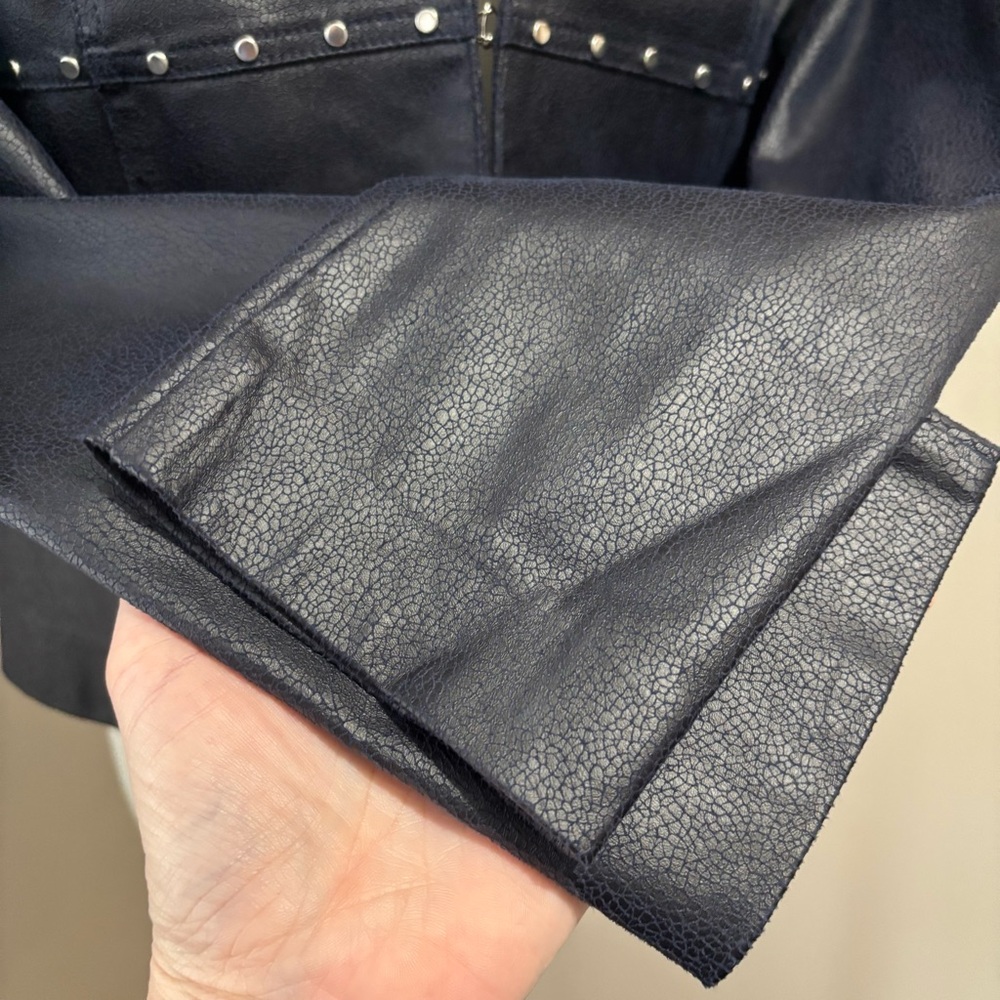Joseph Ribkoff Vegan Suede Cropped Studded Jacket Size M 232904 Navy Blue - Picture 6 of 12